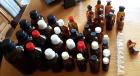 Sammlung 50x Laborflaschen Apothekerflaschen aus Braunglas teilweise mit Glasst
